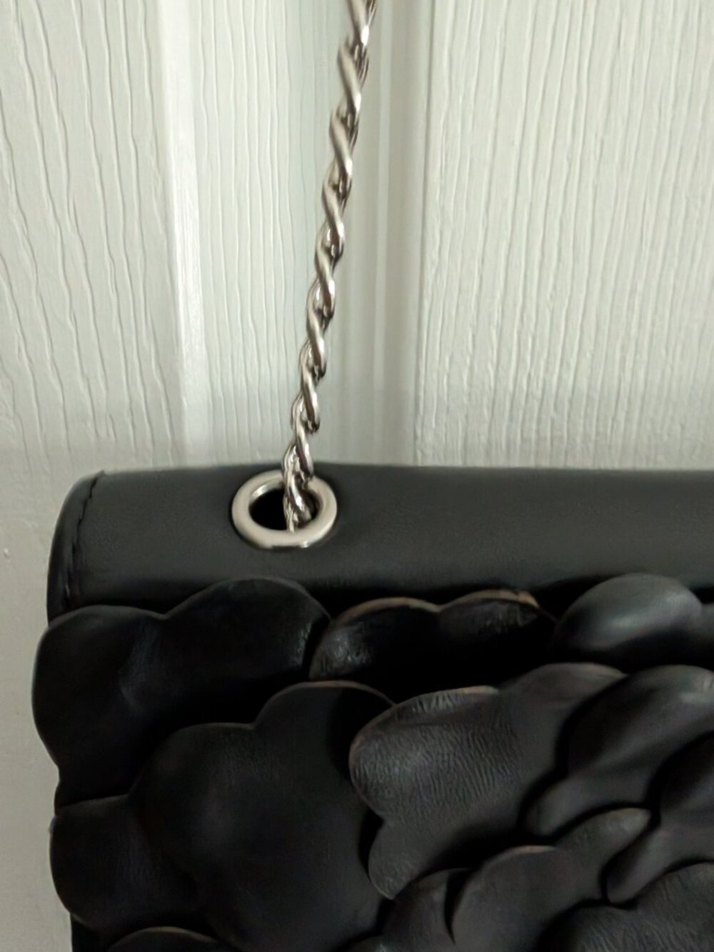 Patricia Nash leather 3d floral bag - Picture 3 of 6